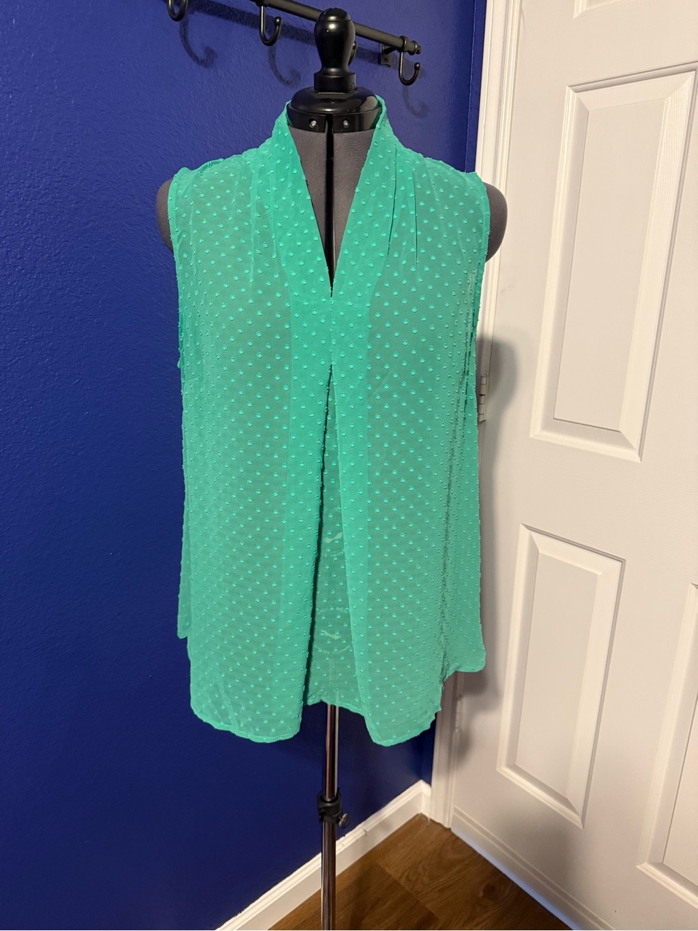 Liz Claiborne Sheer Bright Mint Sleeveless Swiss Dot Career Tank Top